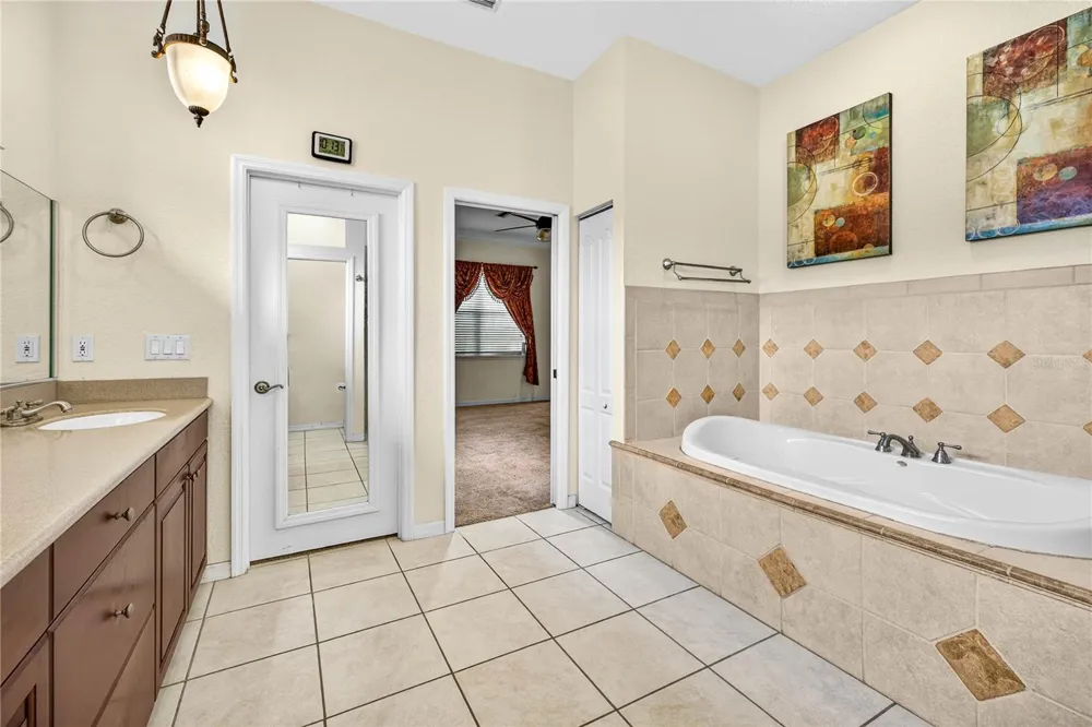 14743 1ST AVENUE E Bradenton, FL 34212