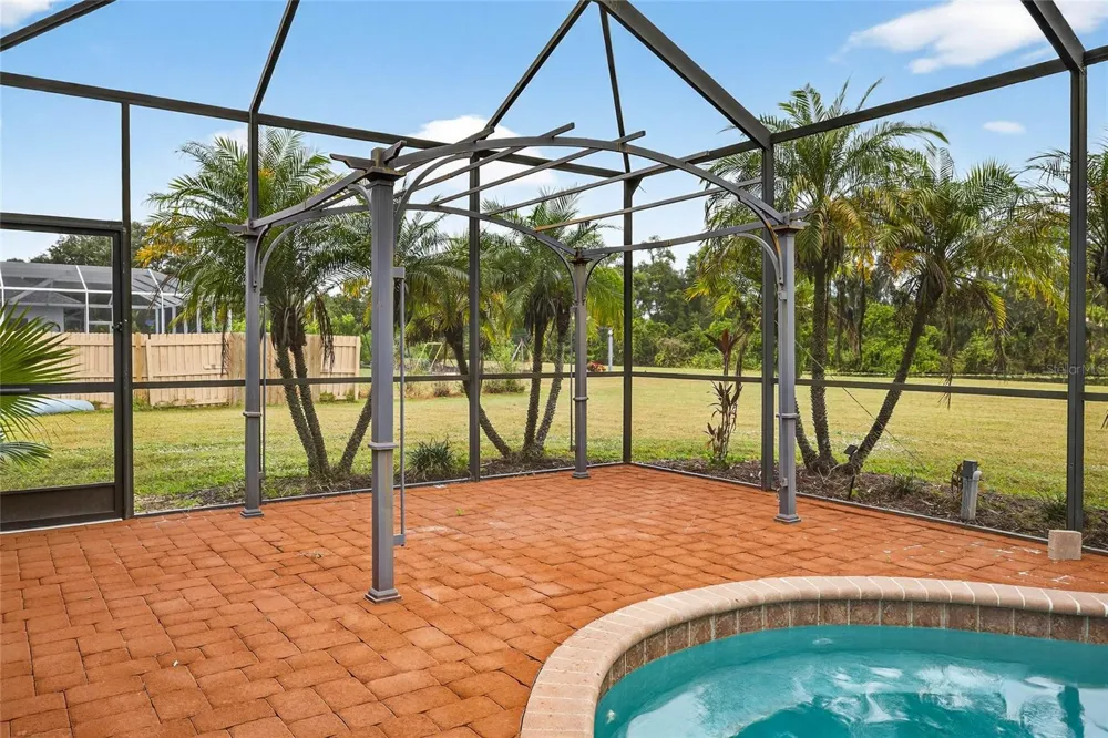 14743 1ST AVENUE E Bradenton, FL 34212