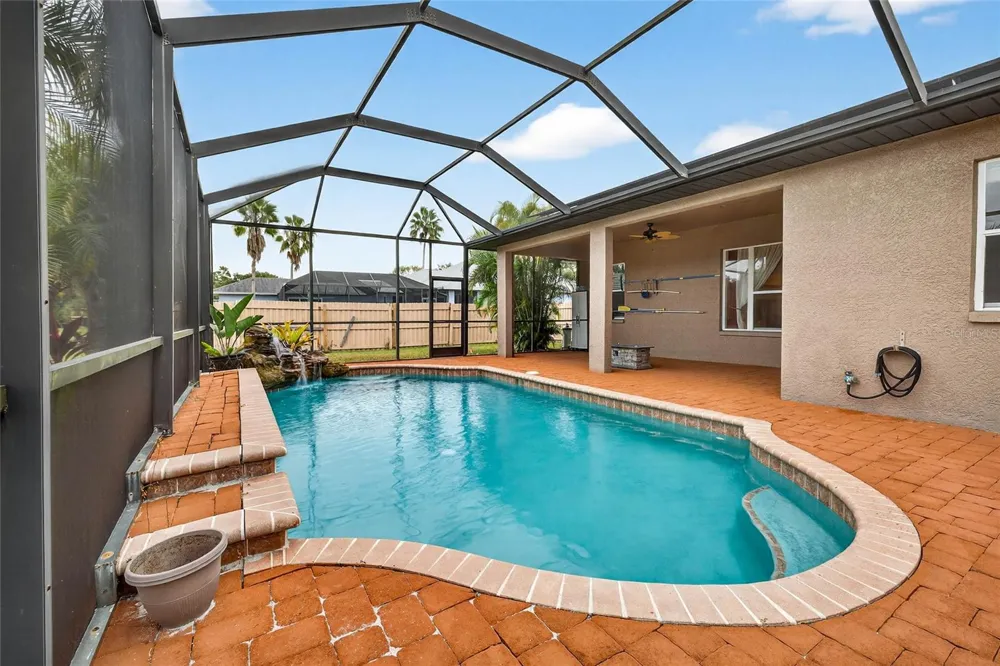 14743 1ST AVENUE E Bradenton, FL 34212