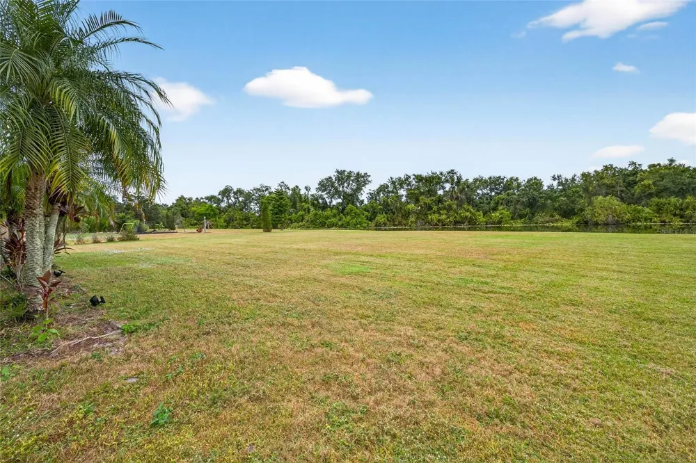 14743 1ST AVENUE E Bradenton, FL 34212
