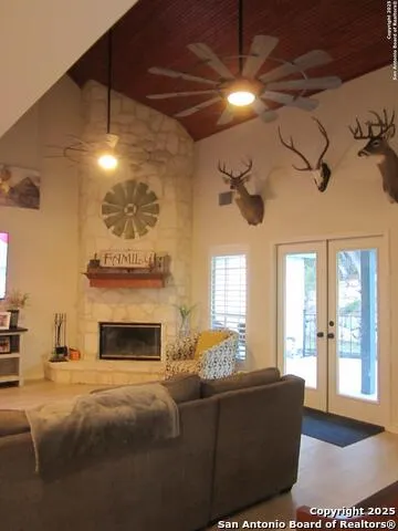 1100 Madrona Ridge Dr. Bandera, TX 78003