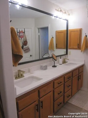 1100 Madrona Ridge Dr. Bandera, TX 78003