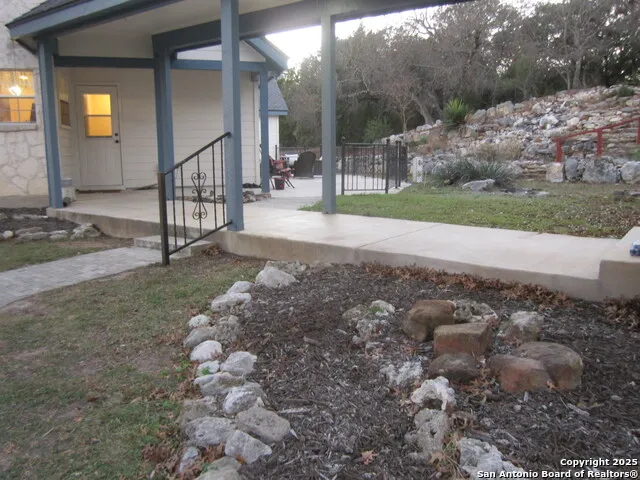 1100 Madrona Ridge Dr. Bandera, TX 78003
