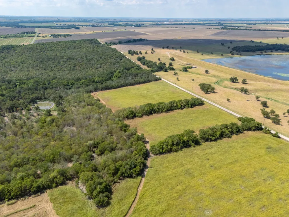 1451 CR 483 Taylor, TX 76574