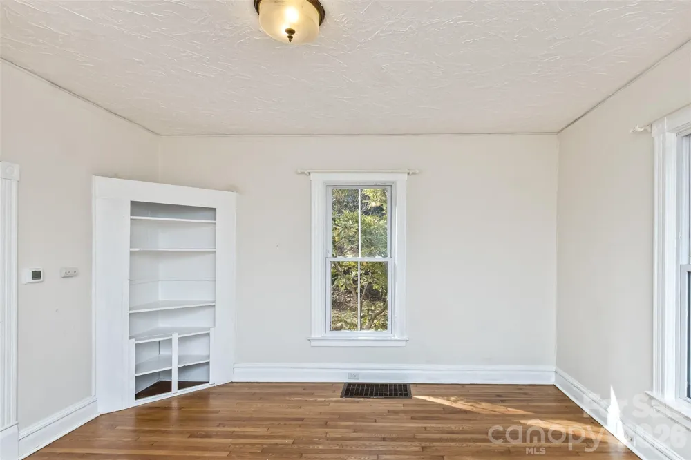 195 Terrace Drive Canton, NC 28716