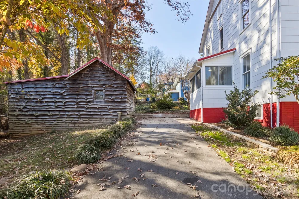 195 Terrace Drive Canton, NC 28716