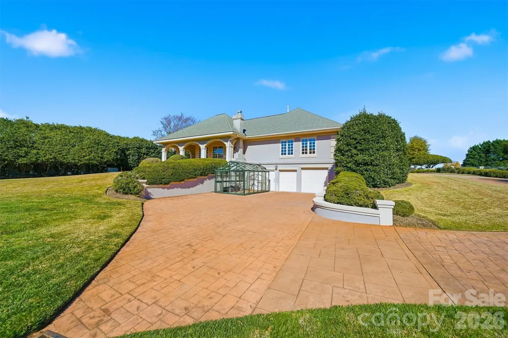 3619 Links Drive NE Conover, NC 28613
