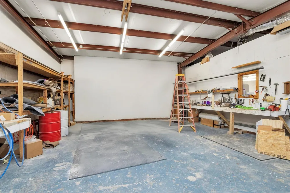 6821 Bailey Street Shiro, TX 77876