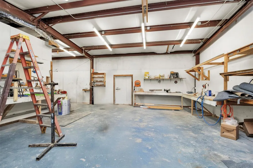 6821 Bailey Street Shiro, TX 77876