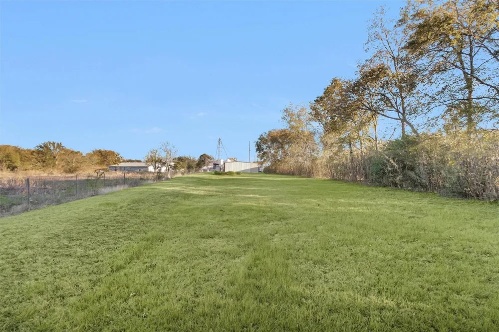 6821 Bailey Street Shiro, TX 77876