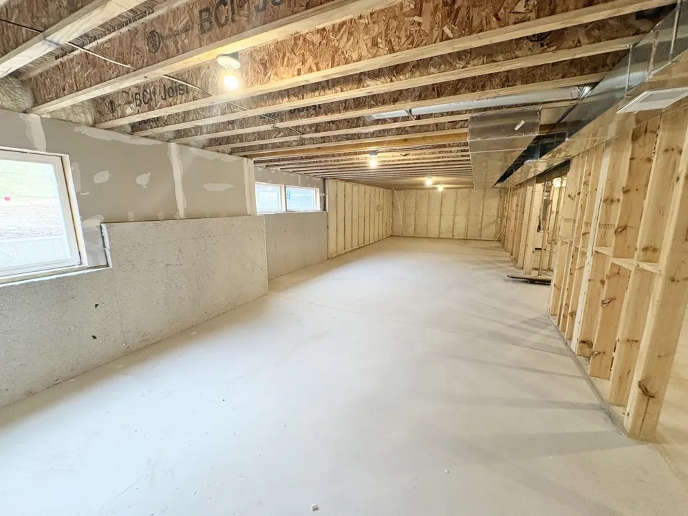5871 Valley Point Drive SE Caledonia Township, MI 49316
