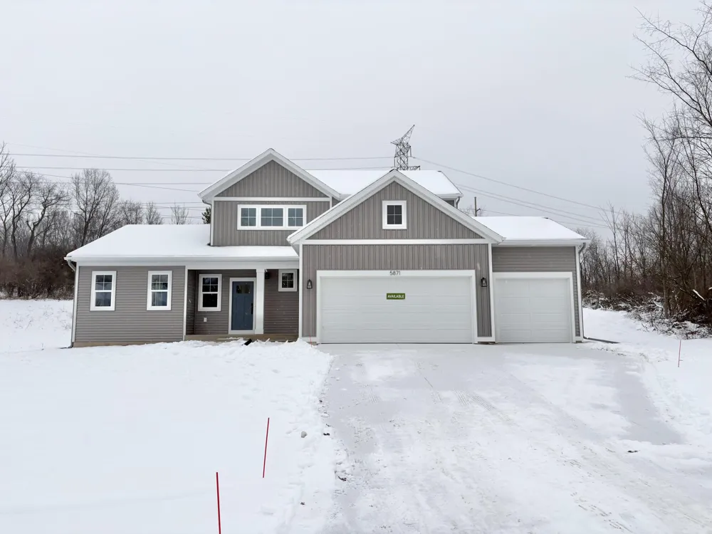 5871 Valley Point Drive SE Caledonia Township, MI 49316