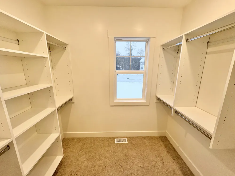 5871 Valley Point Drive SE Caledonia Township, MI 49316