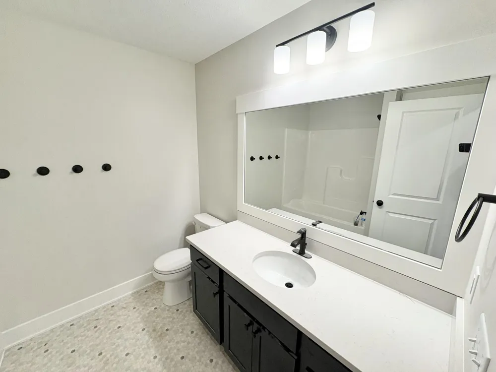 5871 Valley Point Drive SE Caledonia Township, MI 49316