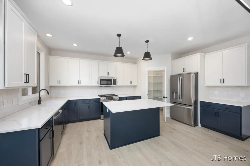 5871 Valley Point Drive SE Caledonia Township, MI 49316