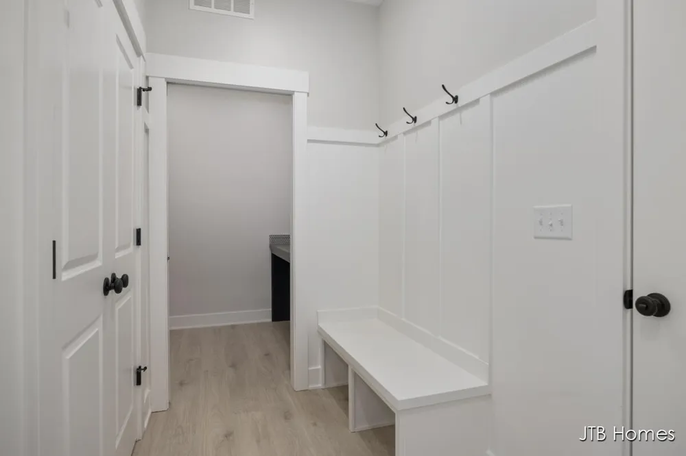 5871 Valley Point Drive SE Caledonia Township, MI 49316