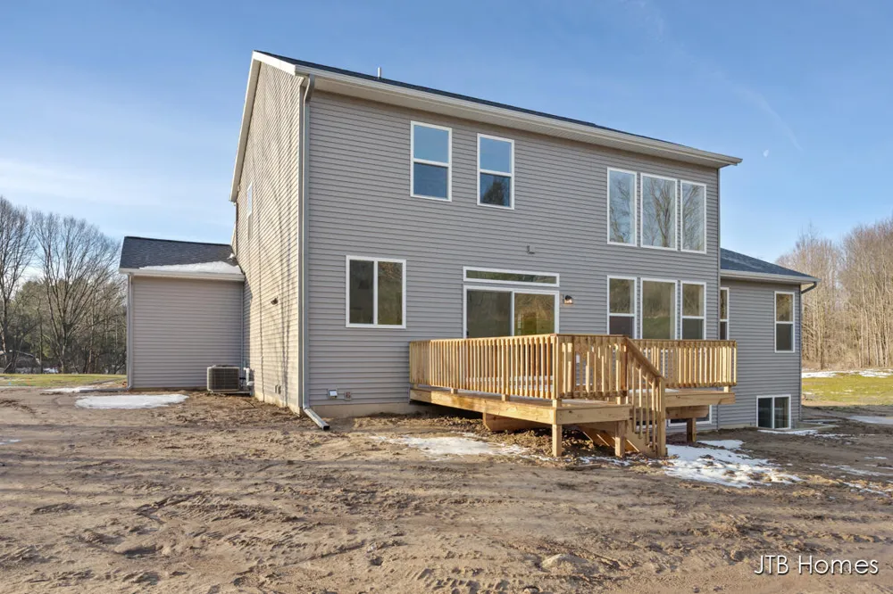 5871 Valley Point Drive SE Caledonia Township, MI 49316