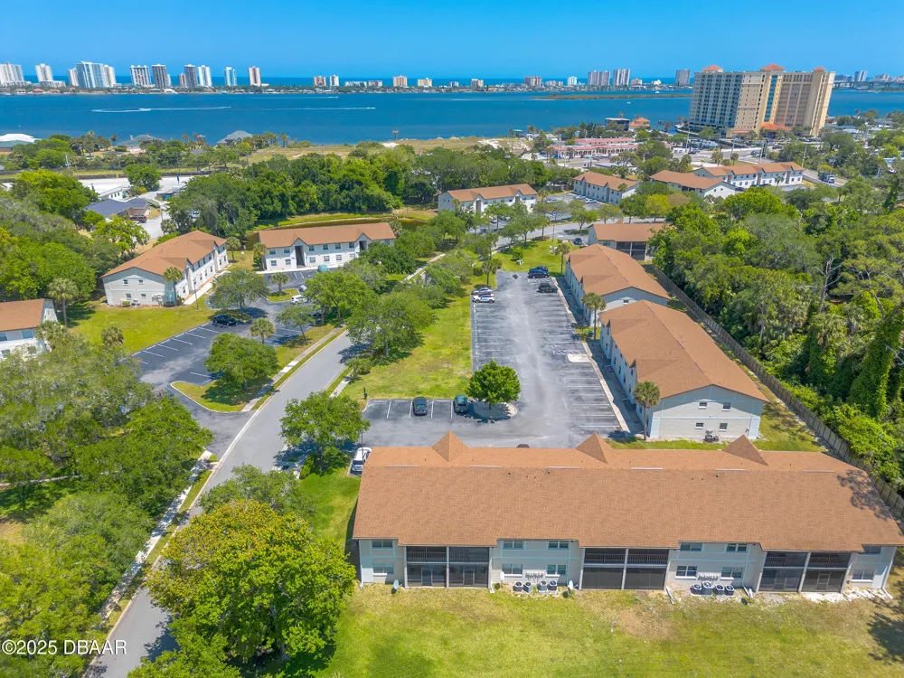 415 Banana Cay Drive #F South Daytona, FL 32119