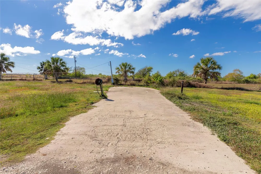 399 S Gulf Rd Matagorda, TX 77457