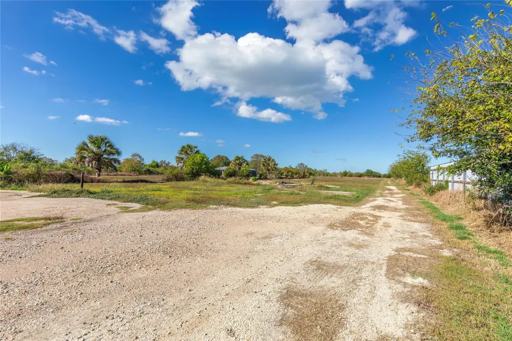 399 S Gulf Rd Matagorda, TX 77457