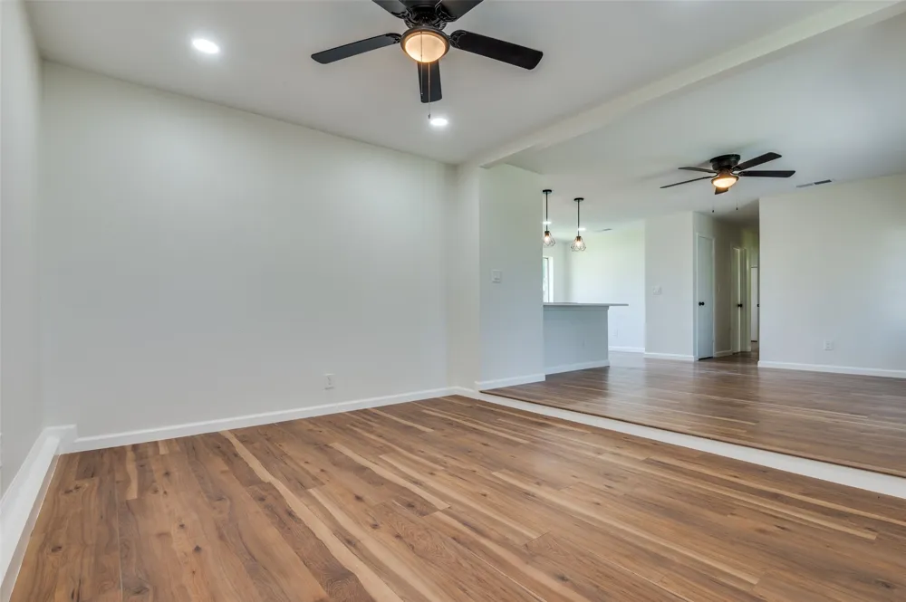 14217 Carla Drive Balch Springs, TX 75180