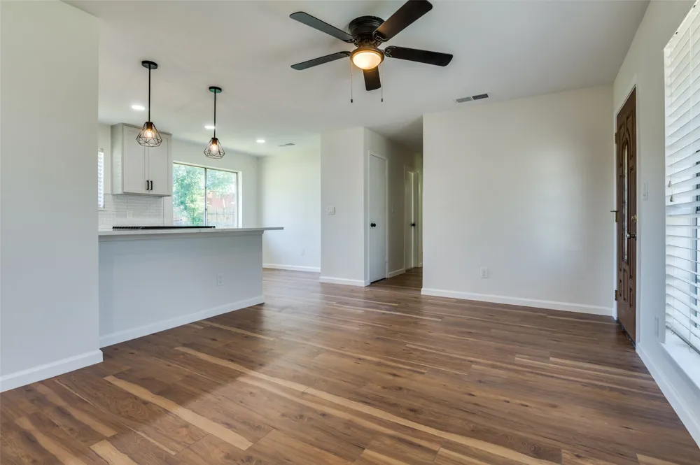 14217 Carla Drive Balch Springs, TX 75180
