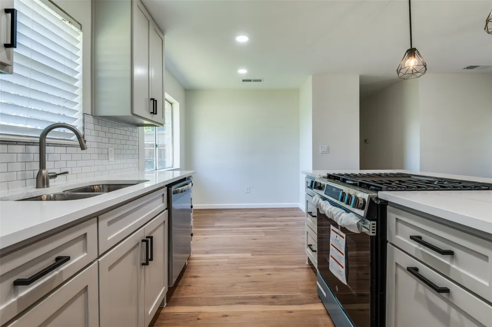 14217 Carla Drive Balch Springs, TX 75180
