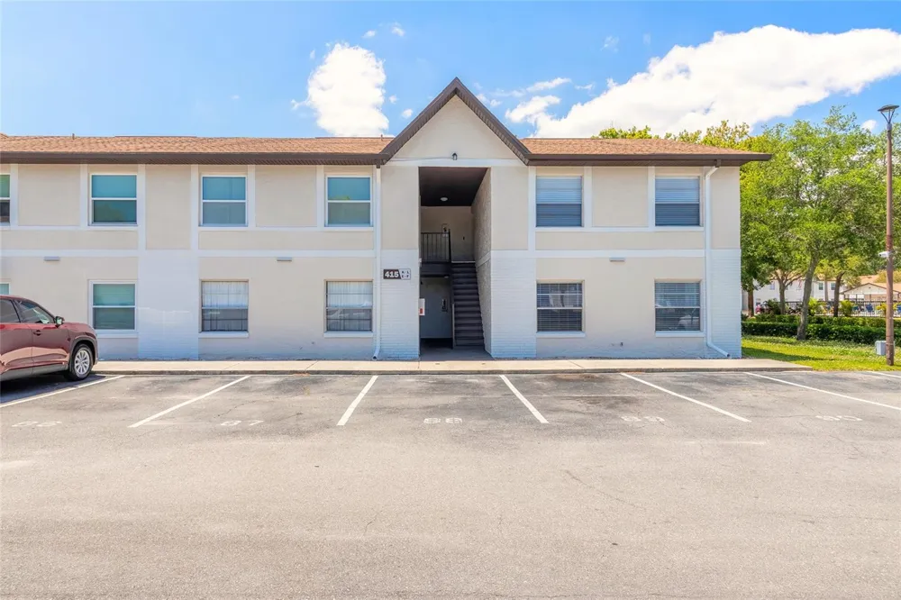 415 BANANA CAY DRIVE #F South Daytona, FL 32119