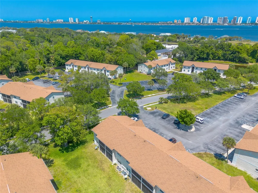 415 BANANA CAY DRIVE #F South Daytona, FL 32119