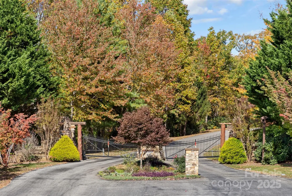 38 Attica Falls Trail Black Mountain, NC 28711