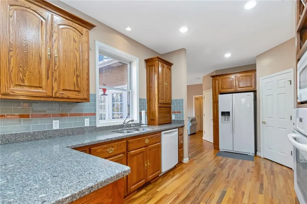 326 RoseBrier Road Boomer, NC 28606