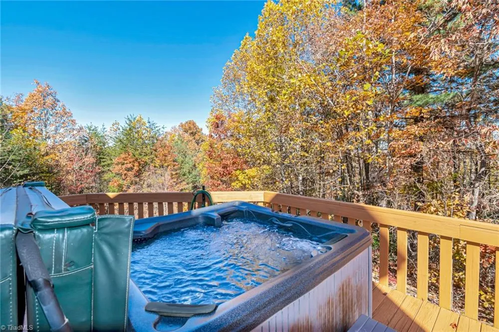326 RoseBrier Road Boomer, NC 28606