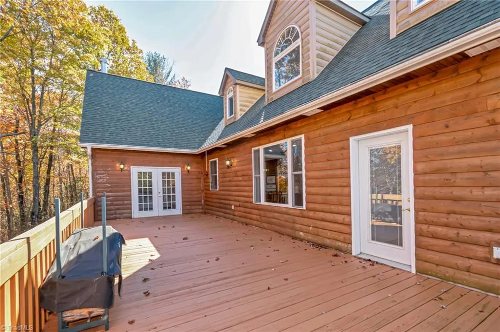 326 RoseBrier Road Boomer, NC 28606