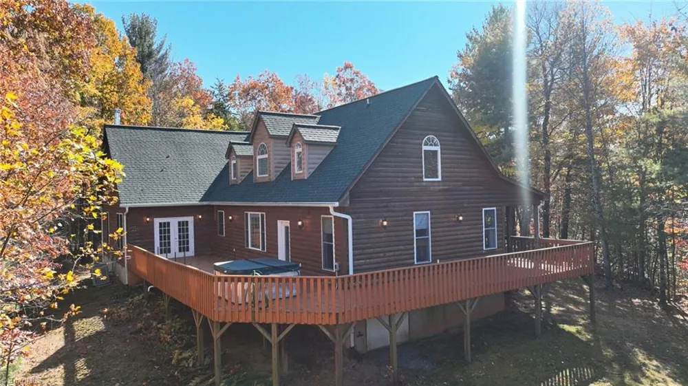 326 RoseBrier Road Boomer, NC 28606