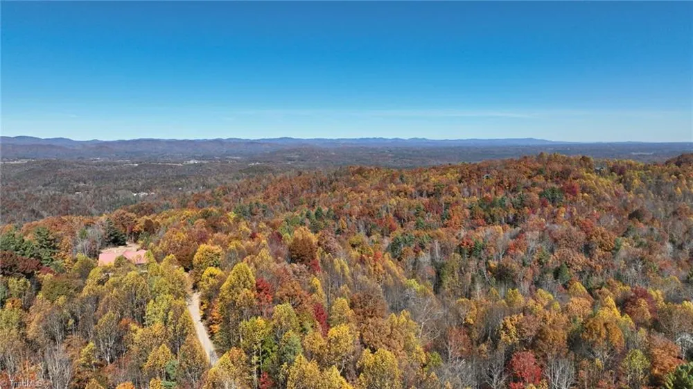 326 RoseBrier Road Boomer, NC 28606