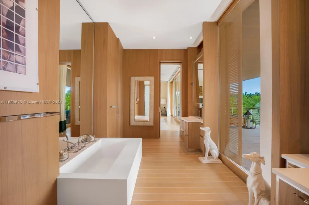 1510 W 25th St Miami Beach, FL 33140