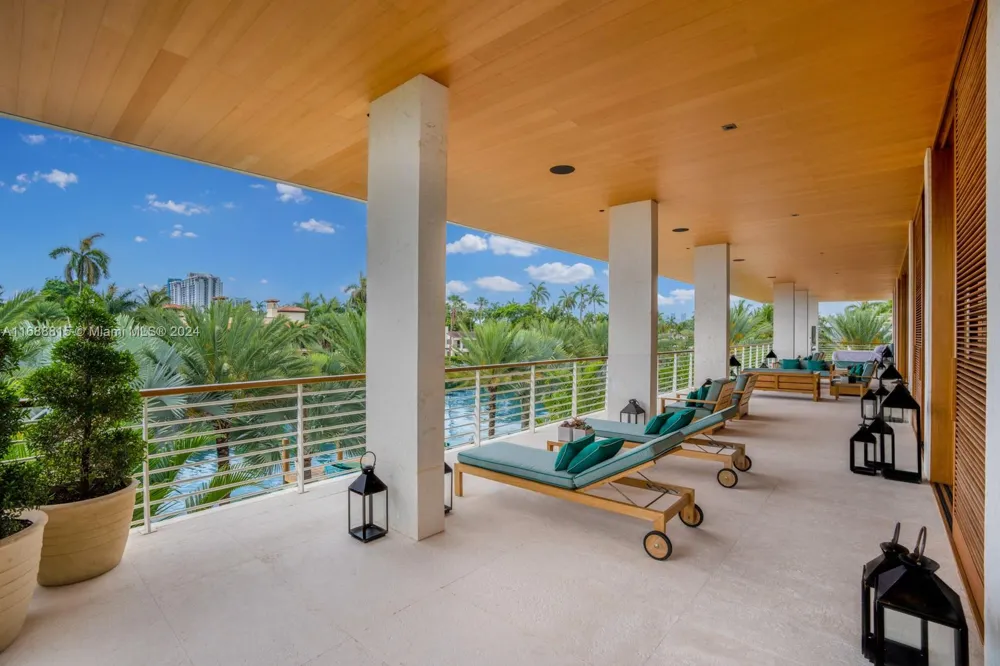 1510 W 25th St Miami Beach, FL 33140