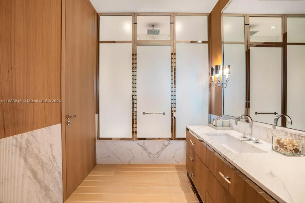 1510 W 25th St Miami Beach, FL 33140