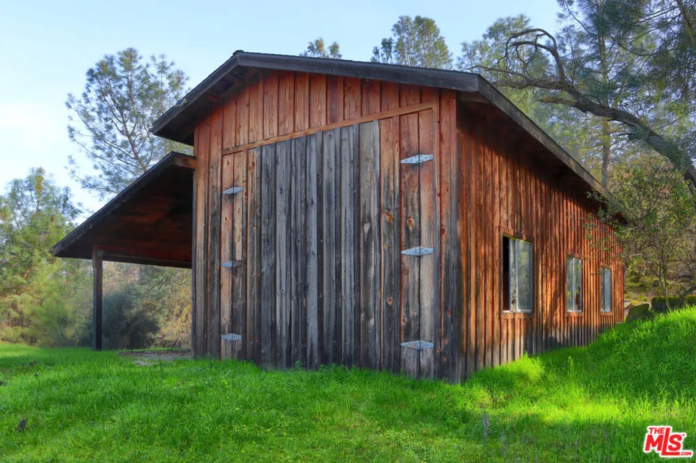 3 Blackhawk Drive Coarsegold, CA 93614