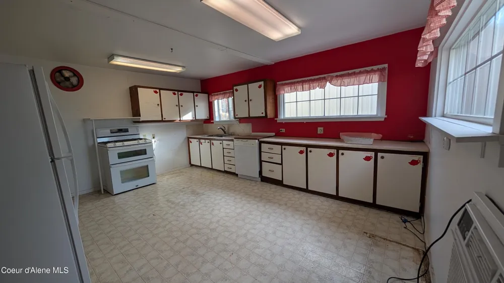 7168 4th Street Bonners Ferry, ID 83805