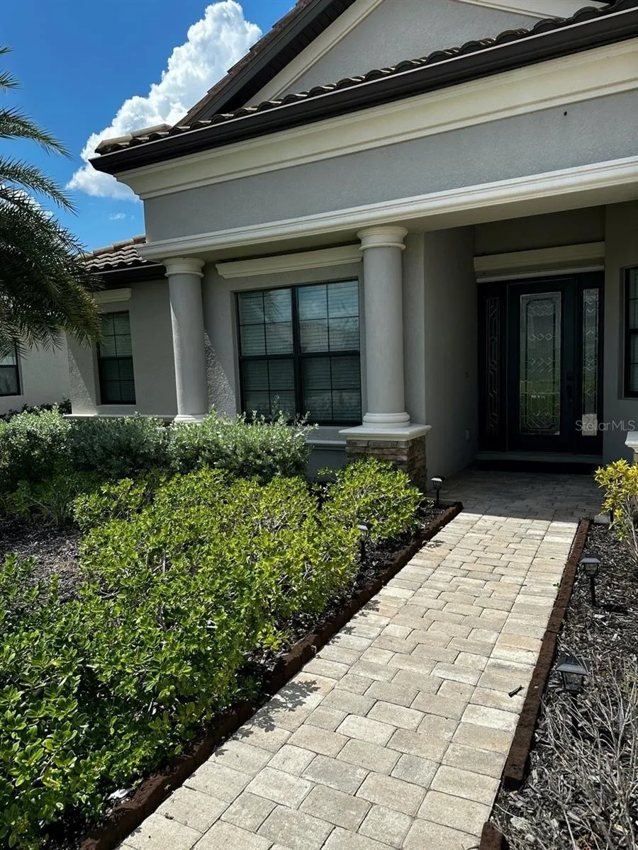 17025 POLO TRAIL Bradenton, FL 34211