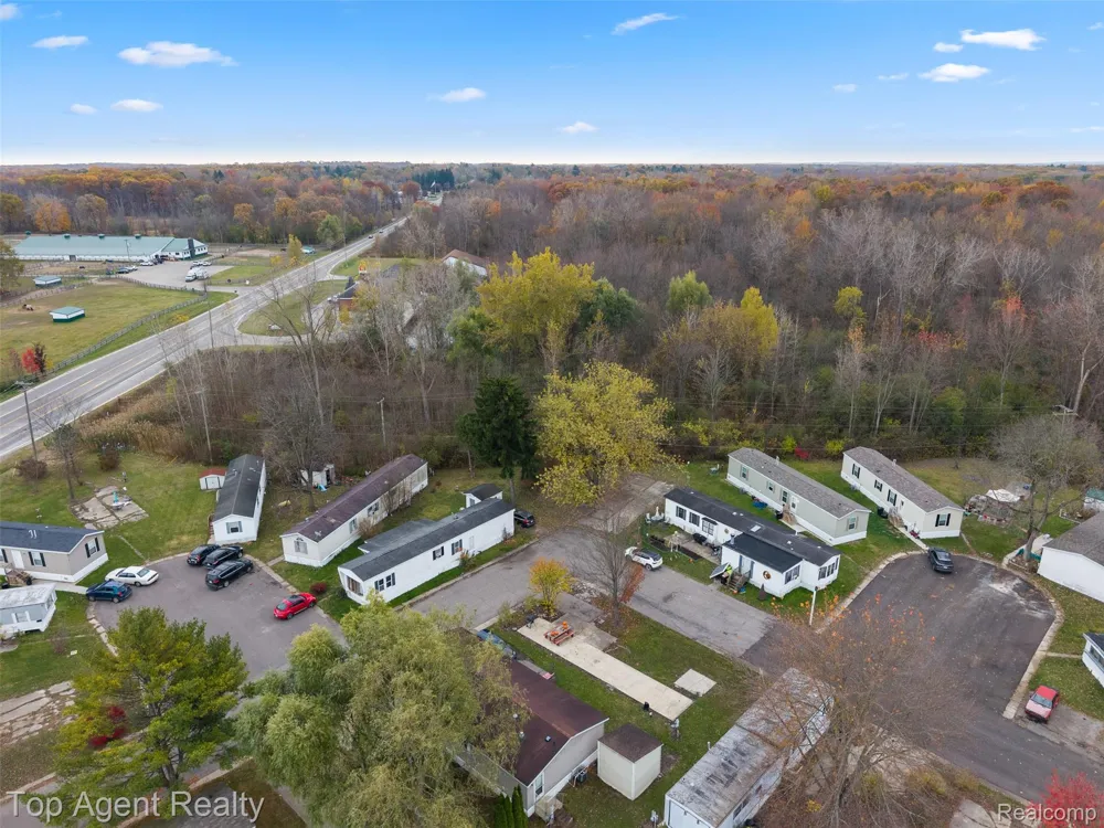 433 Rochester Road Leonard Village, MI 48367