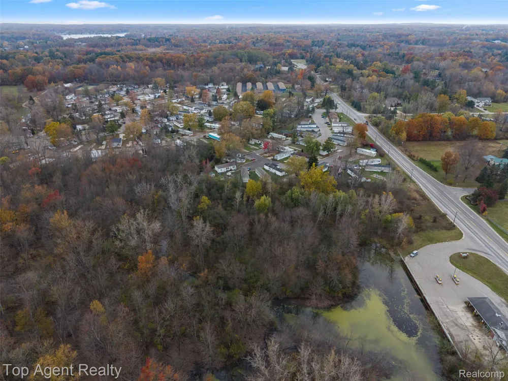 433 Rochester Road Leonard Village, MI 48367