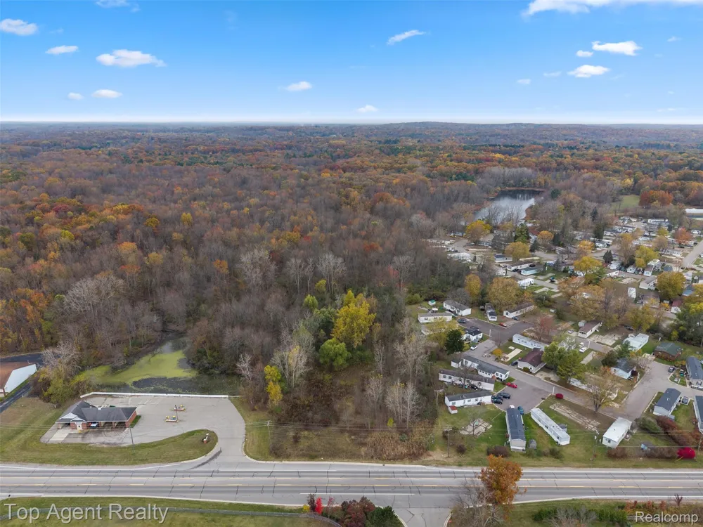 433 Rochester Road Leonard Village, MI 48367
