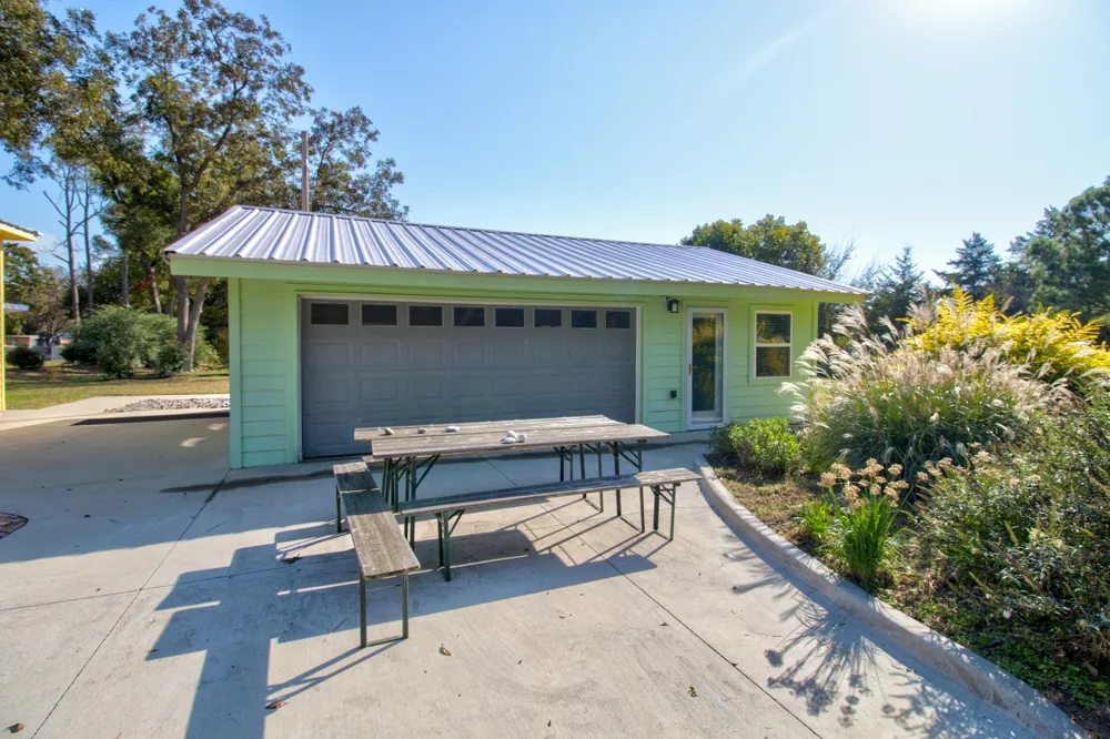 227 Newcastle Drive Gordonville, TX 76245
