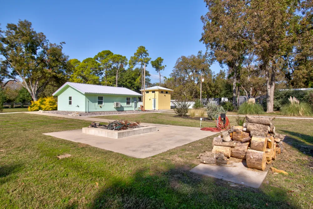 227 Newcastle Drive Gordonville, TX 76245