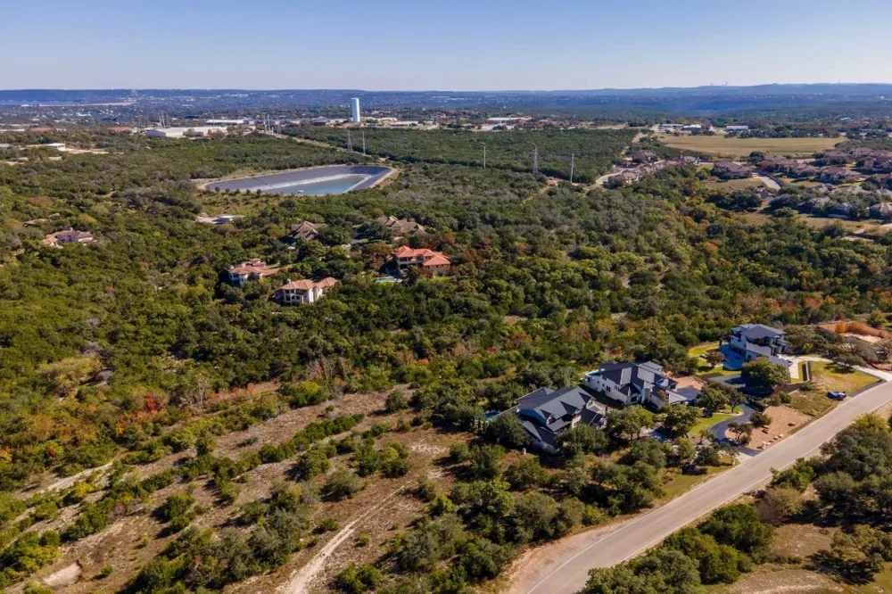 16126 Clara Van Street Lakeway, TX 78734