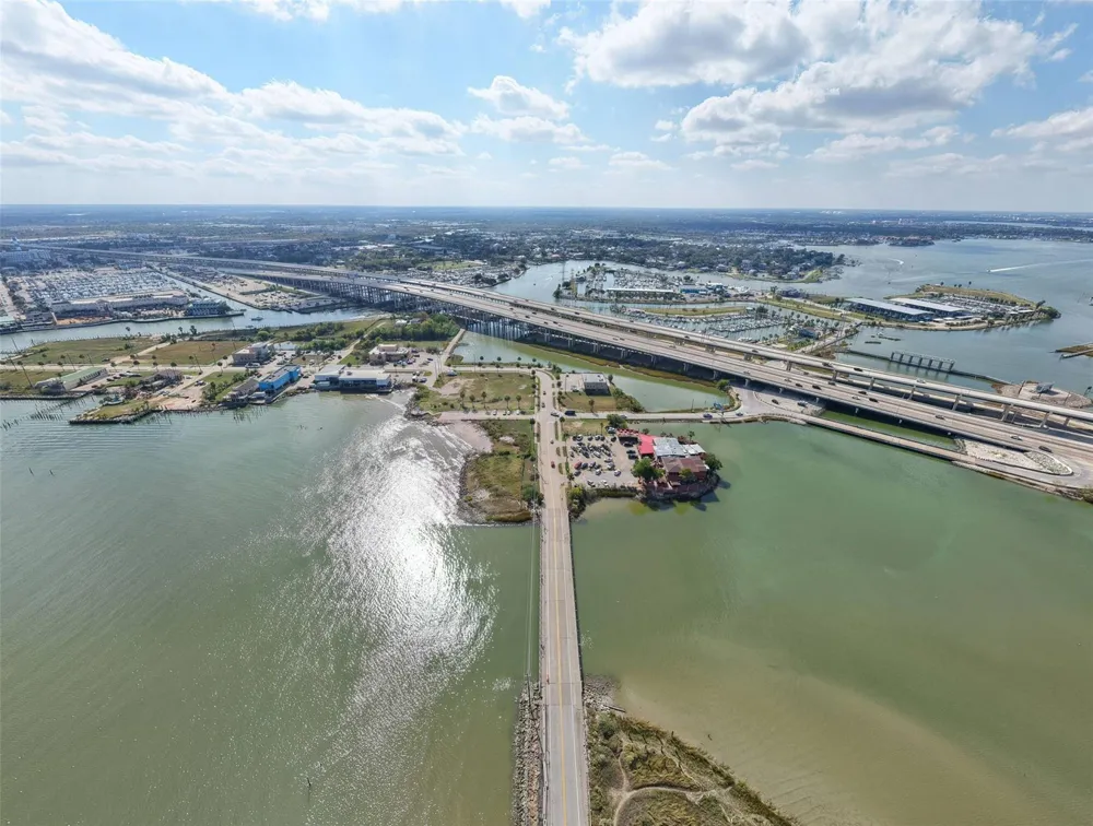 10th Street Seabrook, TX 77586