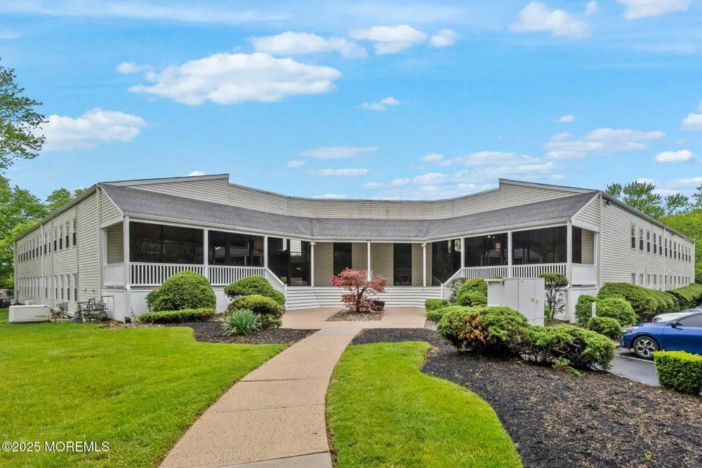 59 Avenue At The Common #101/102 Shrewsbury, NJ 07702