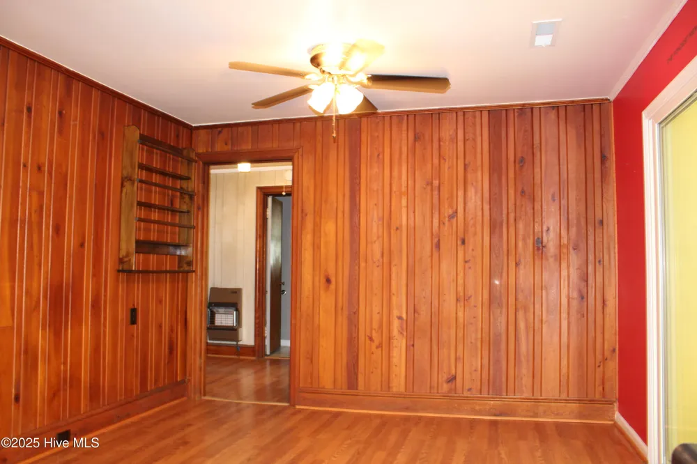 513 W Main Street Beulaville, NC 28518